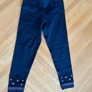 NWOT-Nancy Rose Performance Legging SILVER star detail at ankle 6/S - 7/8 length